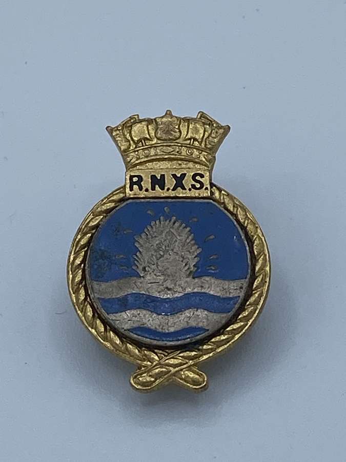WW2 RNXS Royal Naval Auxiliary Service badge Mine Sweeper J R Gaunt