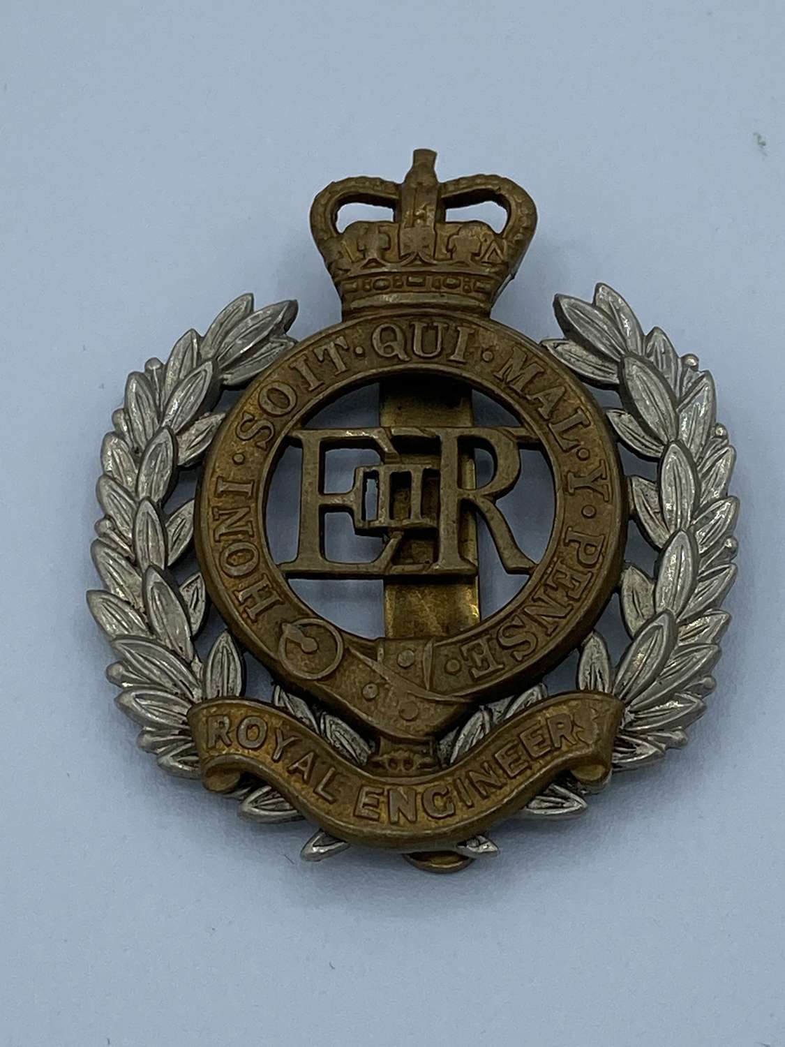 Royal Engineers Slider Cap Badge Elizabeth II