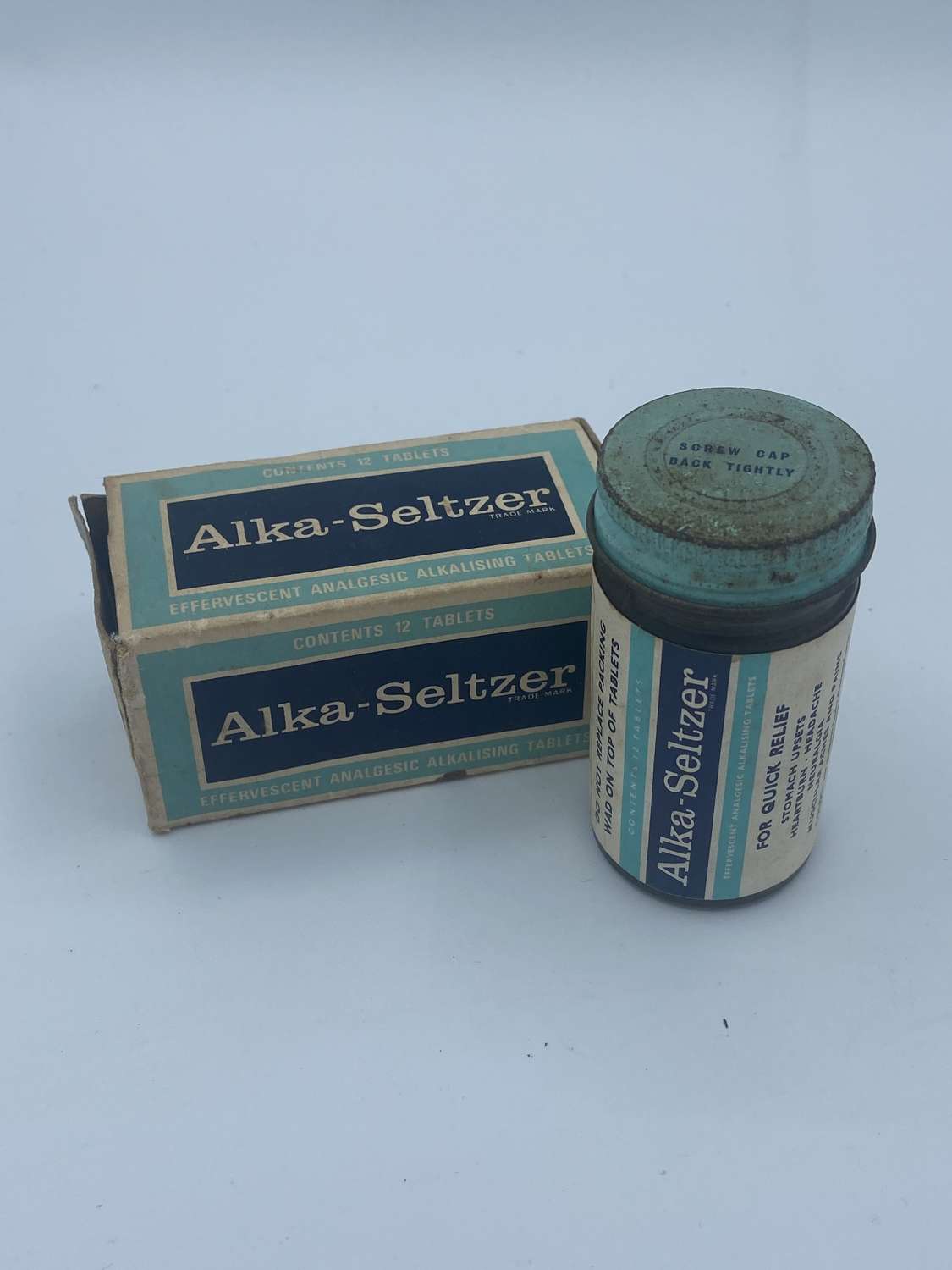 WW2 Era 1930s British Home Front Alka-Seltzer Packaging & Contents