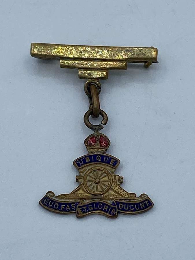 WW1 RA Regiment Sweetheart & Veterans Brass & Enamel Badge
