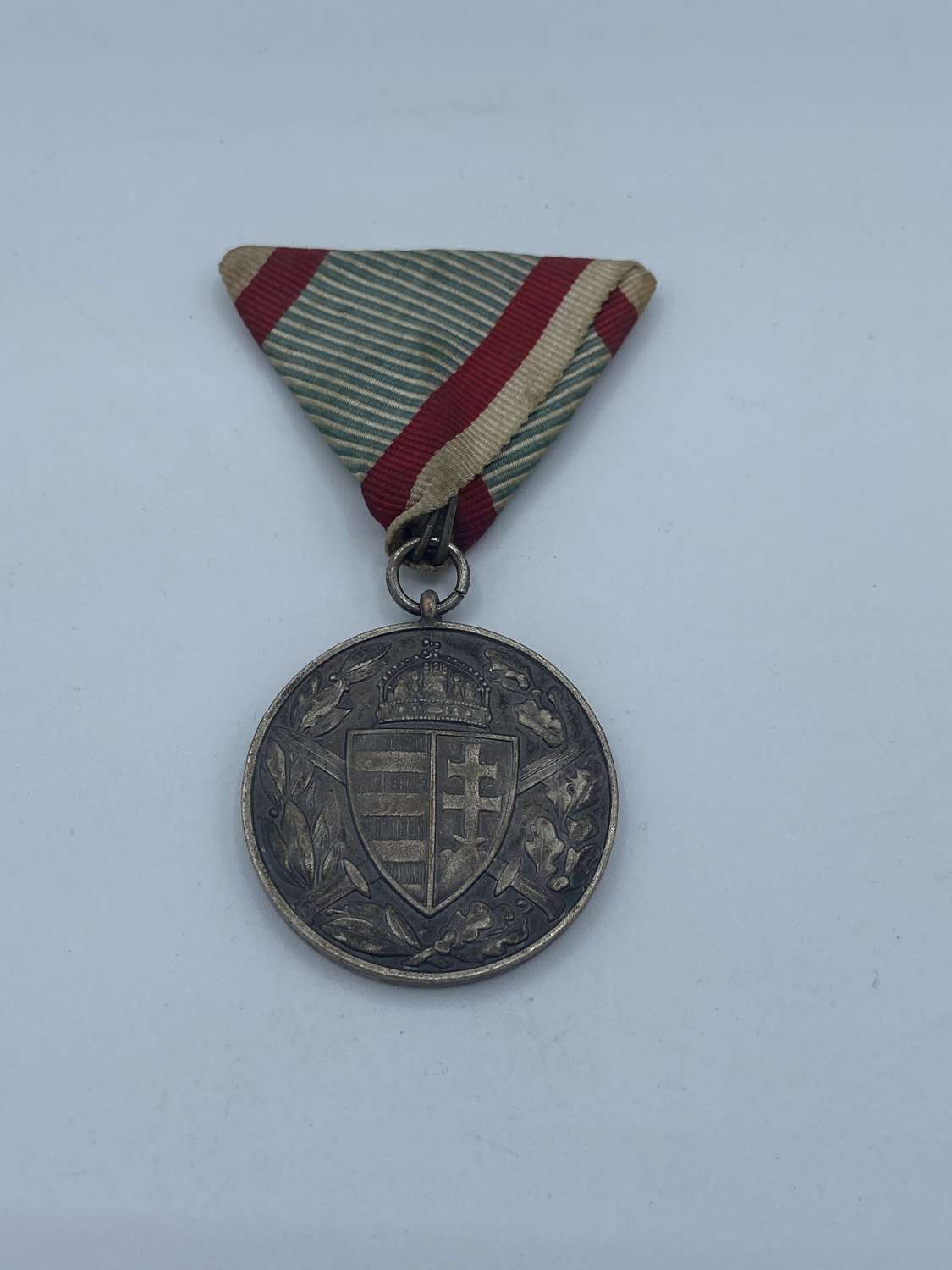 WW1 Hungarian Commemorative Medal & Trifold Ribbon 1914-1918 Combatant
