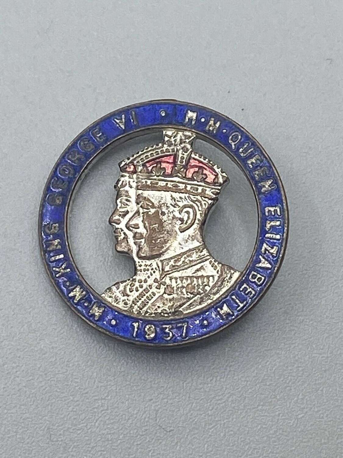 WW2 Era King George Vi & Queen Elizabeth Coronation Badge 1937