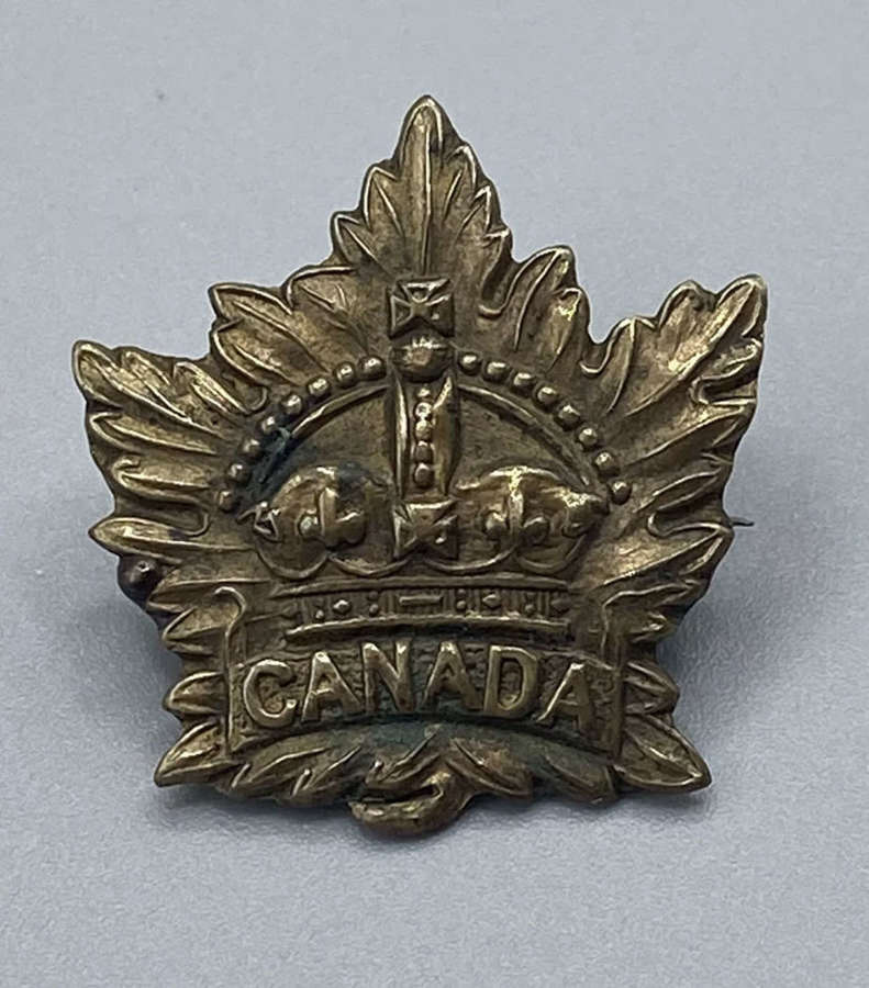 WW1 Canadian Sweetheart Maple Leaf Kings Crown Badge Brooch