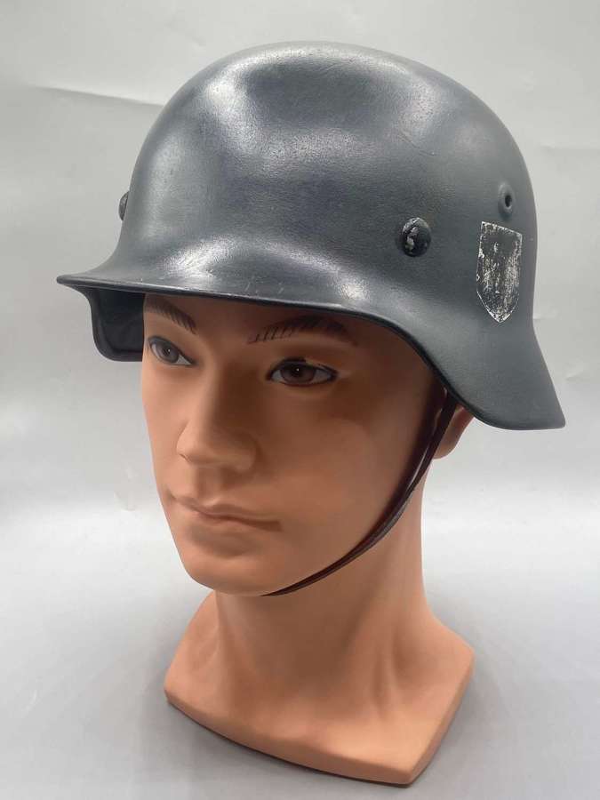 WW2 German M35 SS Single Decal 225 SE62 Helmet, Chinstrap & Liner