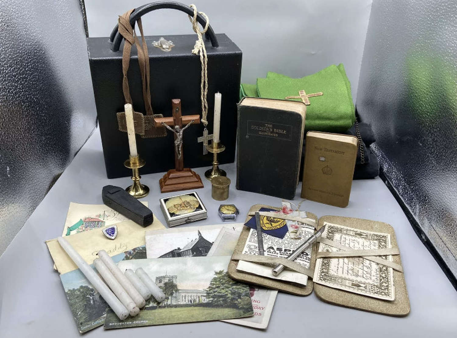 Ww2 British Army Portable Front line Christian Chaplains Kit