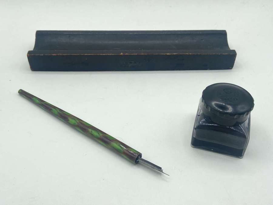 WW2 Stationary Office Inkwell, Dip Pen Holder & Bakelite Swirl Dip Pen