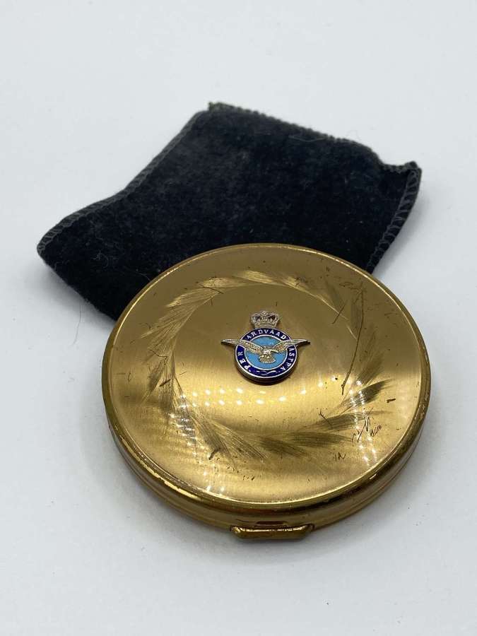 Early Post WW2 Royal Air Force RAF Ladies Gold Plated & Enamel Compact