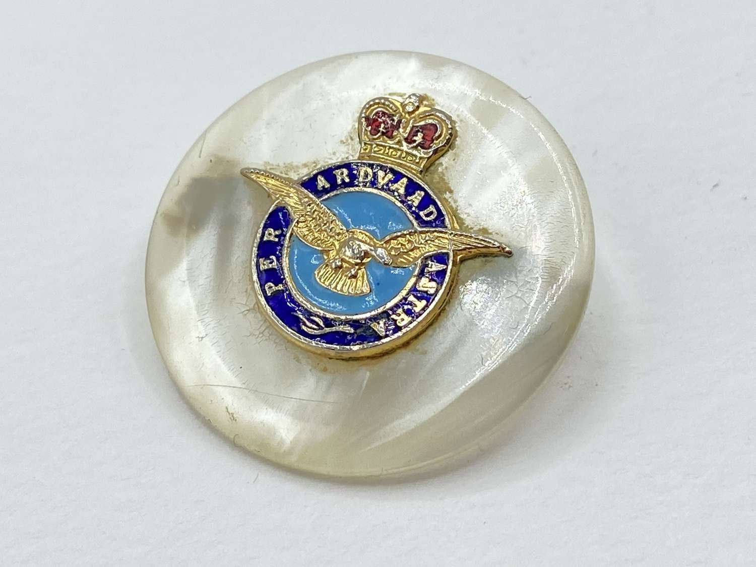 Early Post WW2 Royal Air Force RAF Mother Of Pearl Sweetheart Brooch