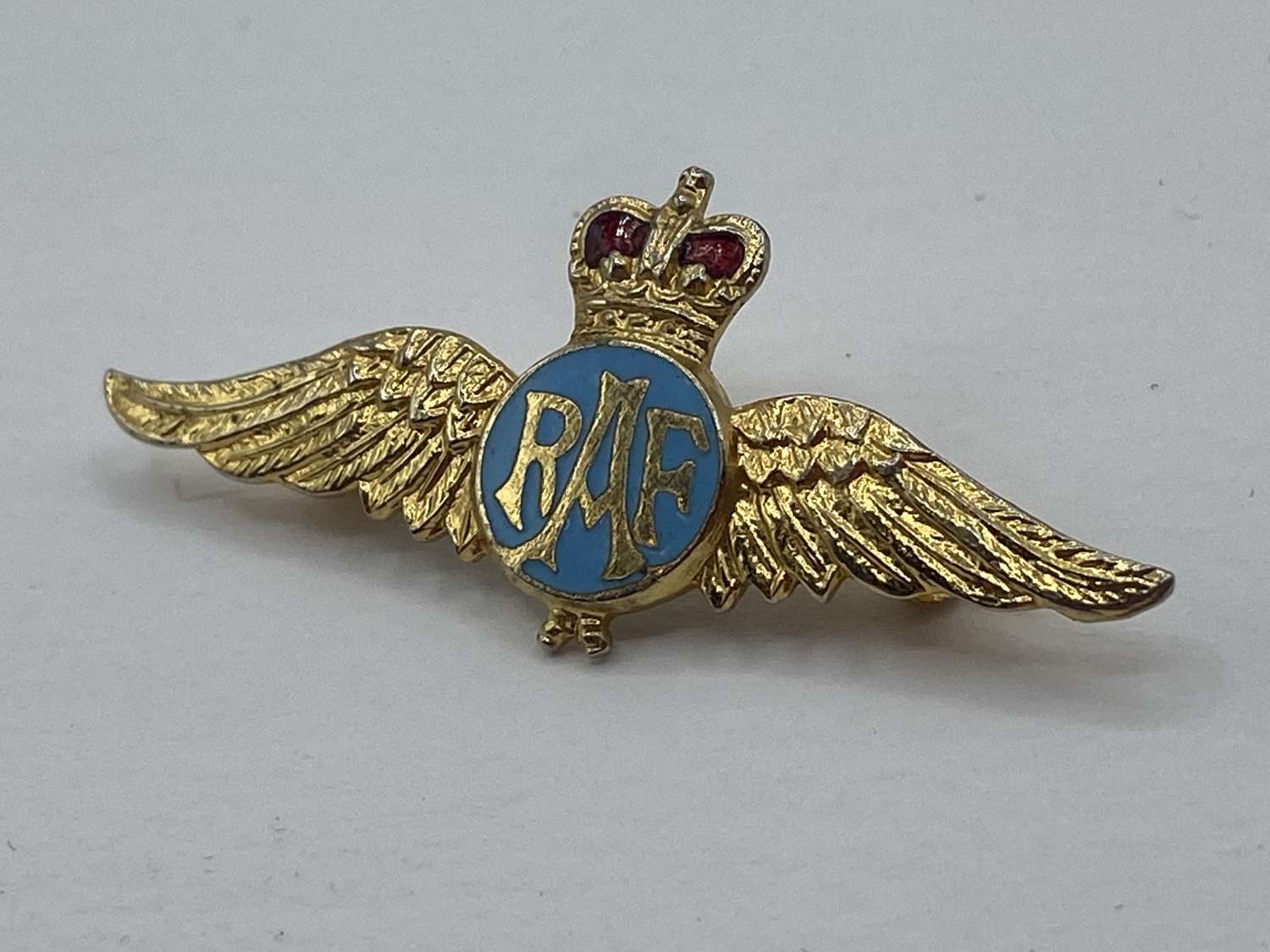 Post WW2 British Royal Air Force RAF Gold Tone & Enamel  Brooch