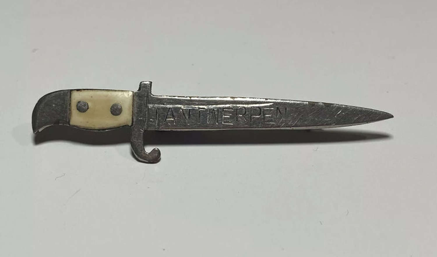 WW1 British Army Sweetheart Brooch Antwerpen Minature Bayonet