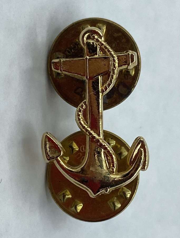 Early Post WW2 United States Navy Collar Insignia For Midshipman