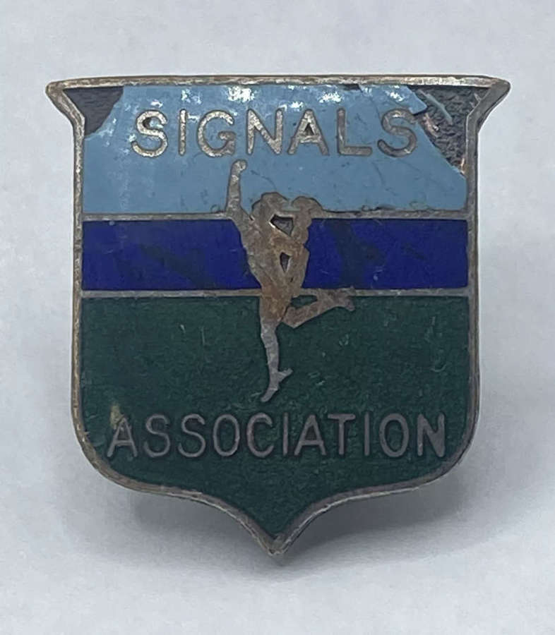 WW2 Royal Corps Of Signals Association Badge No 2741