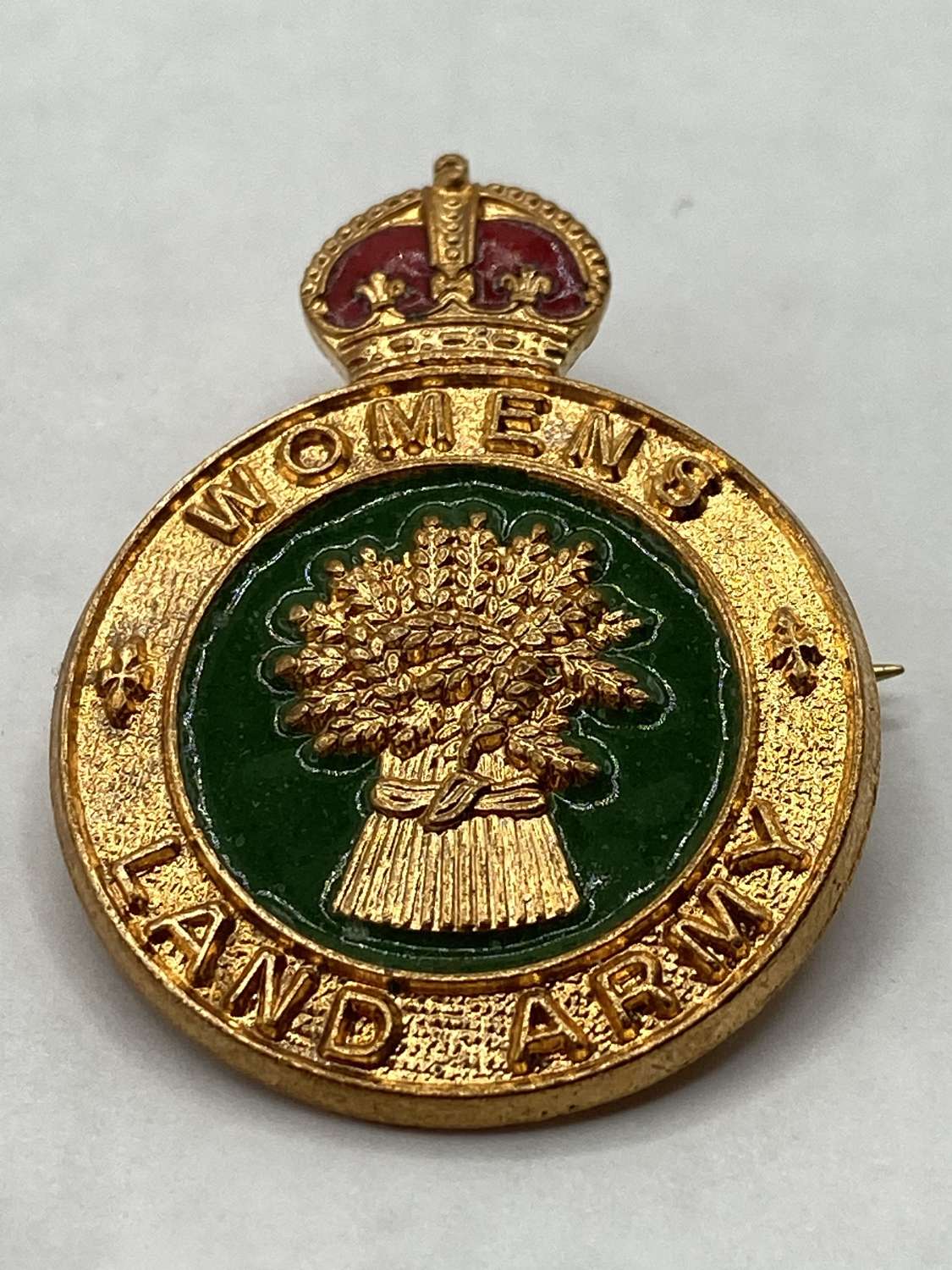 WW2 British Home Front Womens Land Army WLA Uniform Hat Badge