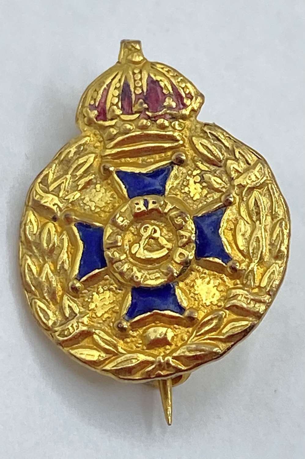 WW2 British Gold Plate & Enamel Rifle Brigade Sweetheart Badge