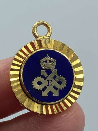 The Queens Award for Export and Technology Gold Plate & Enamel Medal