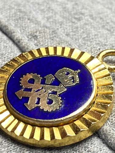 The Queens Award for Export and Technology Gold Plate & Enamel Medal