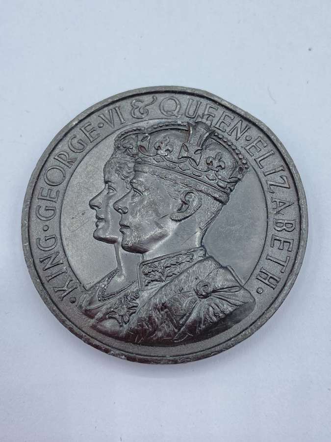 WW2 British 1937 George VI & Queen Elizabeth Coronation Bronze Medal
