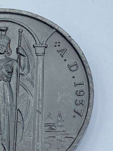 WW2 British 1937 George VI & Queen Elizabeth Coronation Bronze Medal