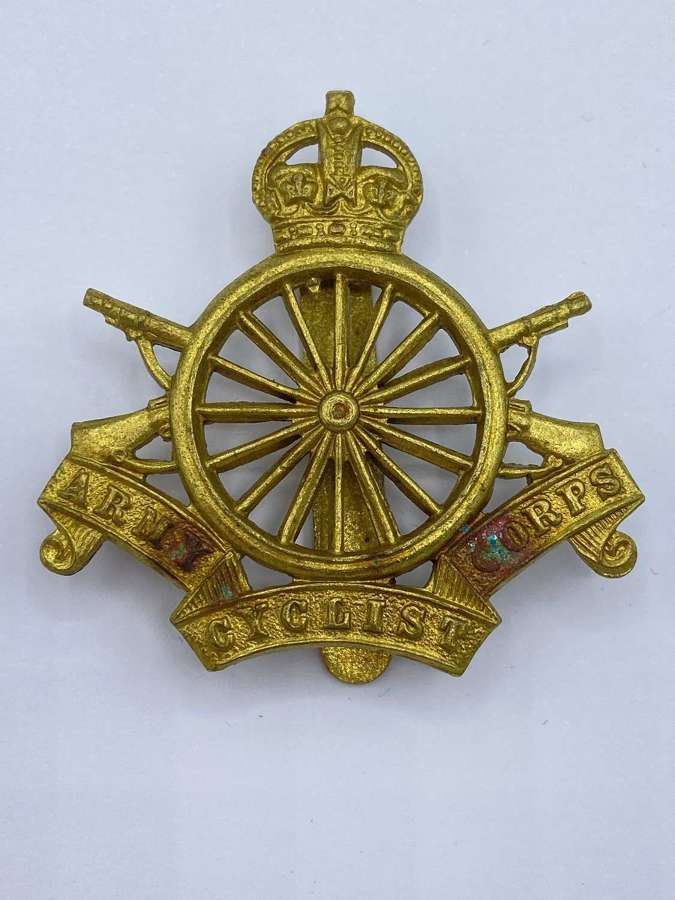 WW1 WW2 British Army Cyclists Corps Brass Slider Cap Badge