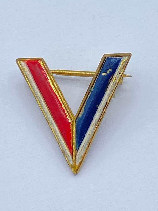 WW2 Home Front V For Victory Patriotic Victory Celebrations Badge