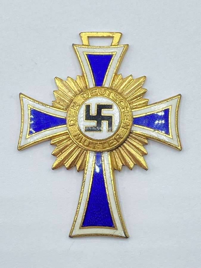 WW2 German Mutterehrenkreuz Gold Mothers Cross