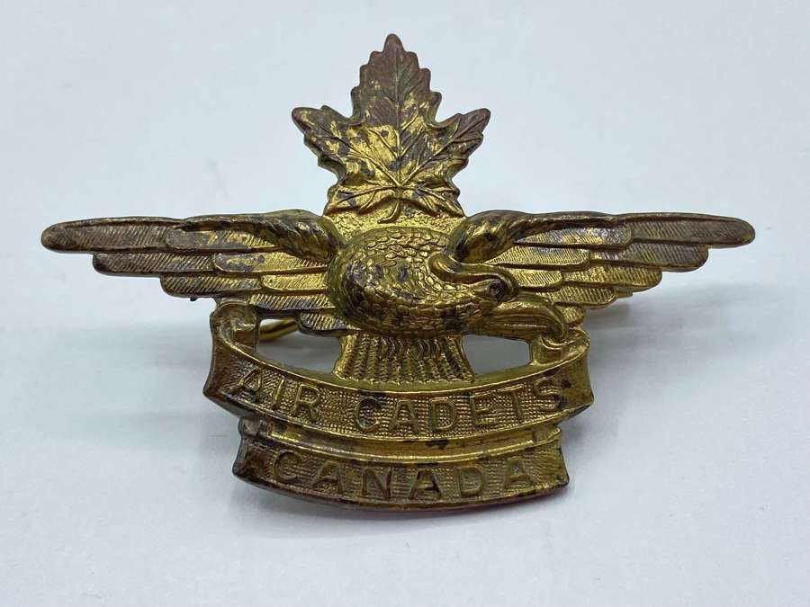 WW2 Period Royal Canadian Air Cadets Cap Badge