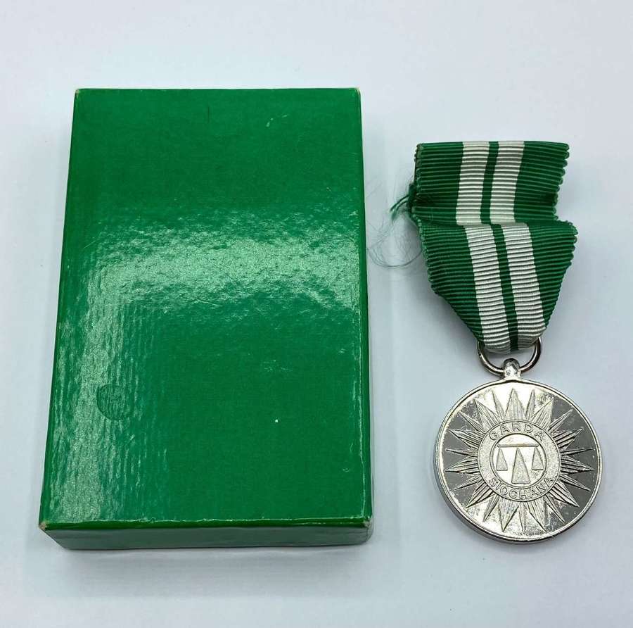 Post WW2 Irish Republic of Garda Long Service Medal & Original Box
