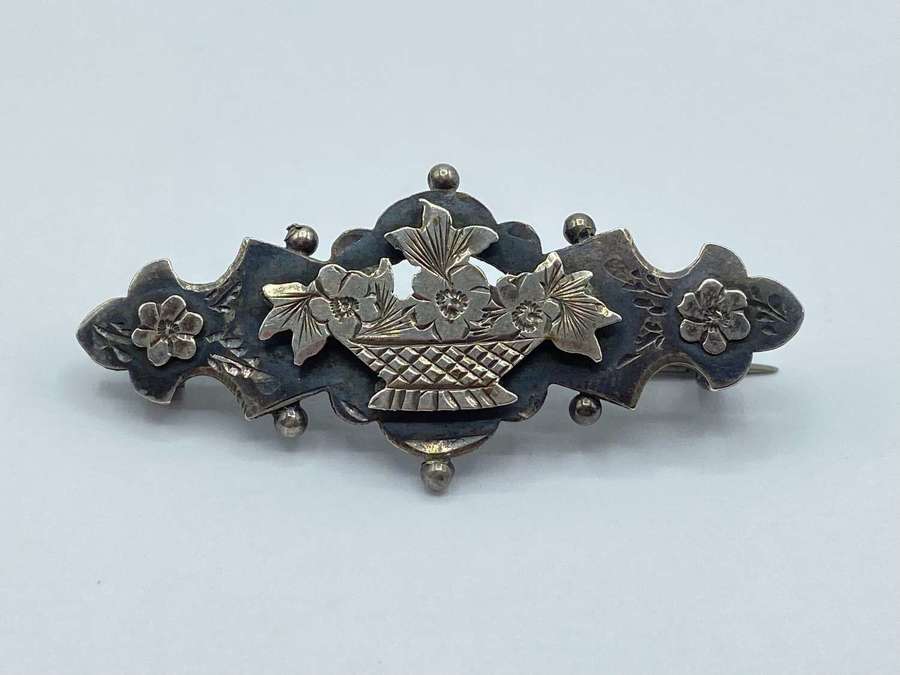 Antique Silver Chester 1898 Florally Decorated Sweetheart Brooch