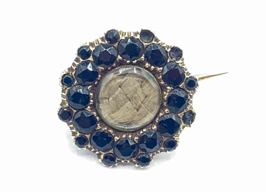 Beautiful Antique 1860s Rolled Gold & Faceted Onyx Mourning Brooch