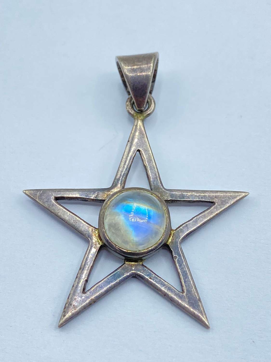 Beautiful Vintage Sterling Silver Star & Cabochon Moonstone Pendant