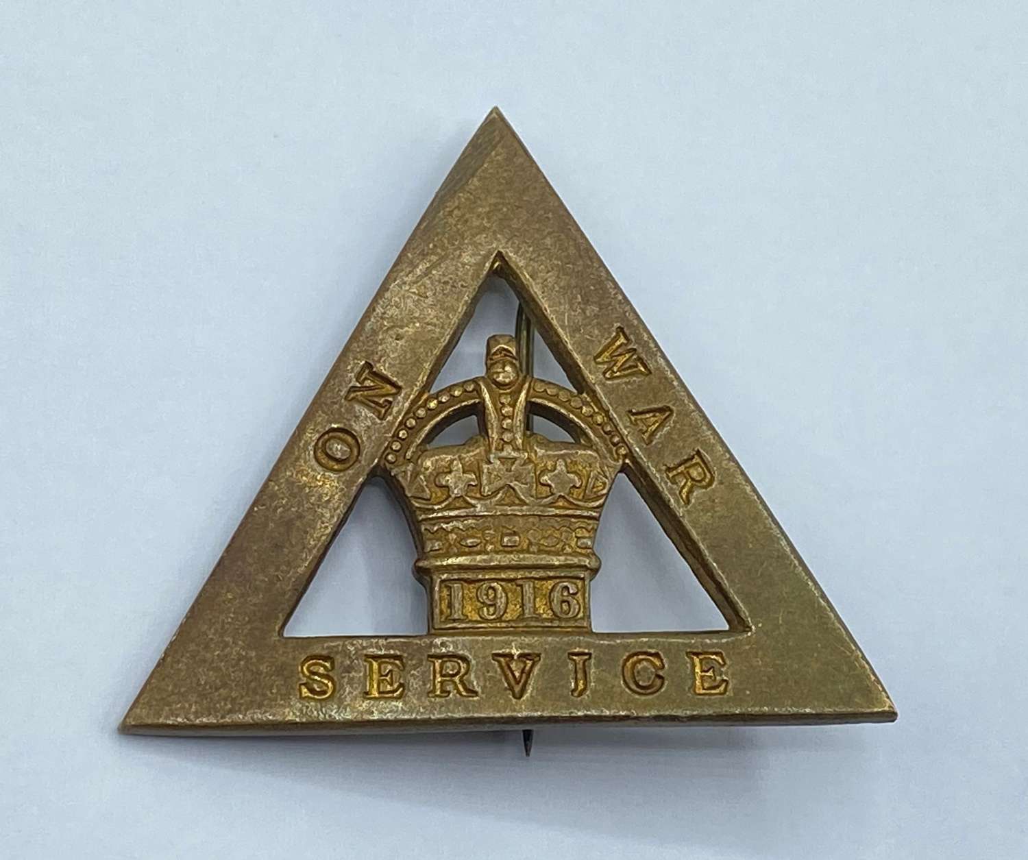 WW1 British Army On War Service Munitions Worker Badge Issue No149410