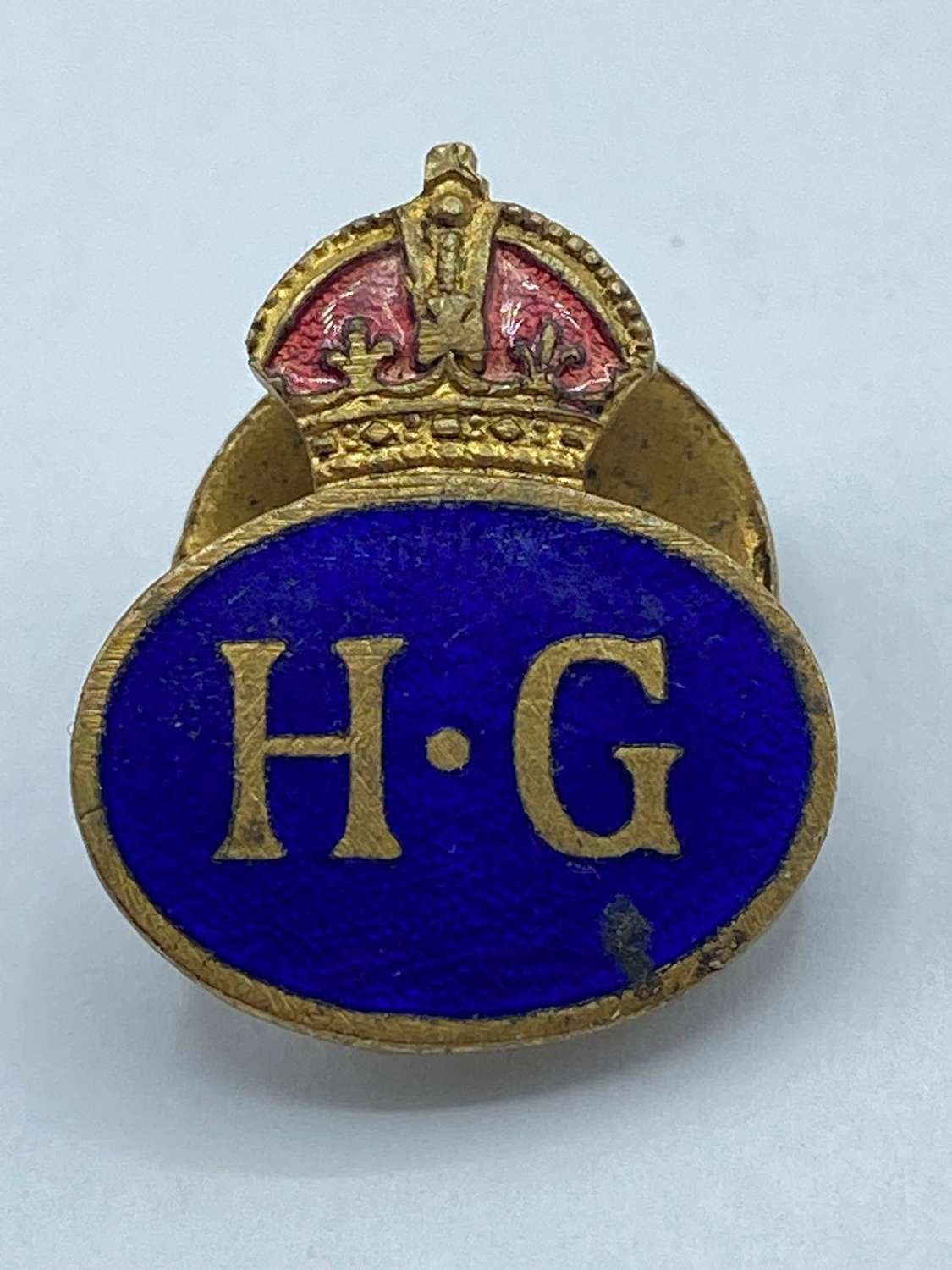 WW2 British Home Front H.G Home Guard Gilt & Enamel Badge