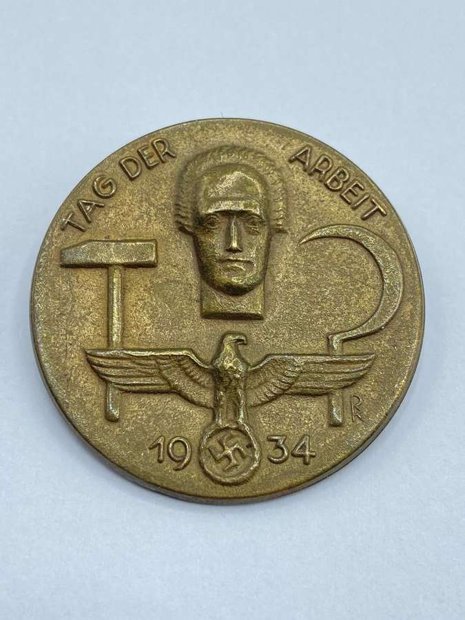 Pre WW2 German 1934 Tag Der Arbeit Labour Day Badge/ Tinnie