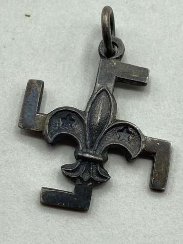 1930s Boys Scouts Flyfot Silver Thanks Award & Baden Signed Documents