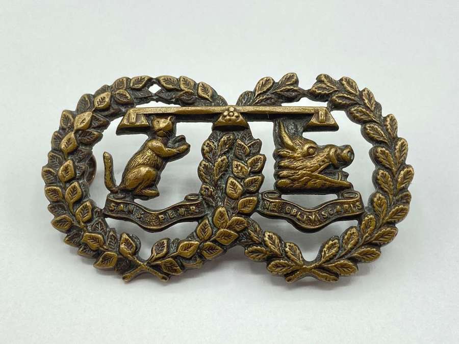 WW1 Argyll & Sutherland Highlanders Service Dress Collar Badge