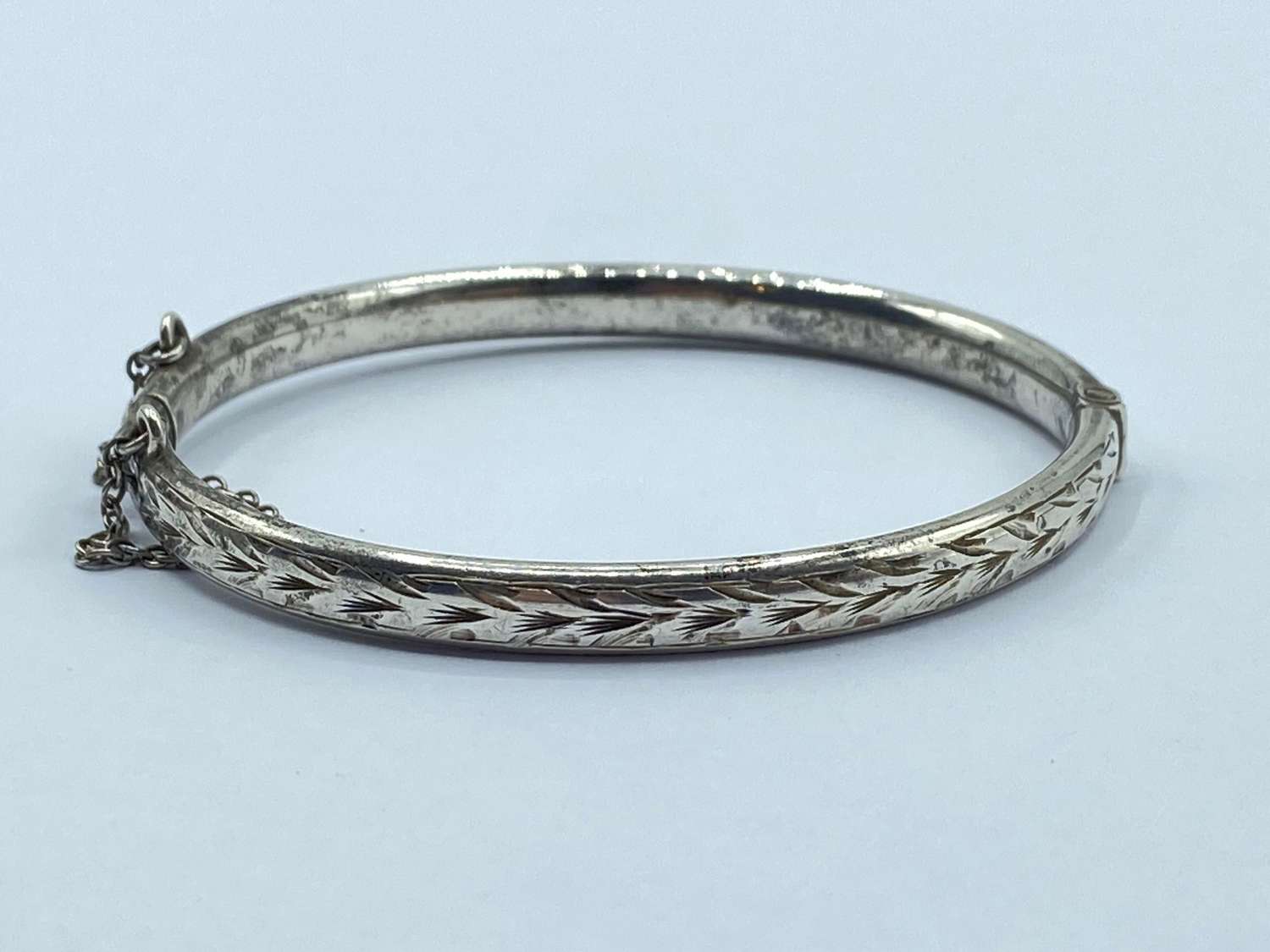 Beautiful Antique Sterling Silver Ladies Bangle & Safety Chain