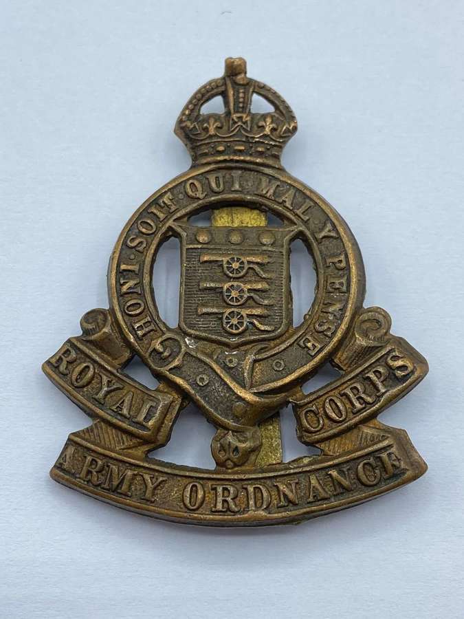 WW2 British RAOC Royal Army Ordnance Corps Slider Cap Badge