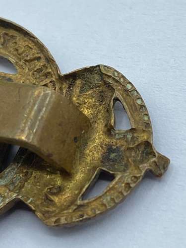 Post WW2 Royal Army Ordnance Corps Slider Cap Badge