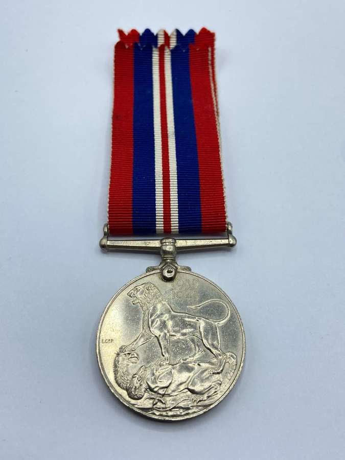 WW2 British Army, RAF & Navy 1939 To 1945 War Medal With Ribbon