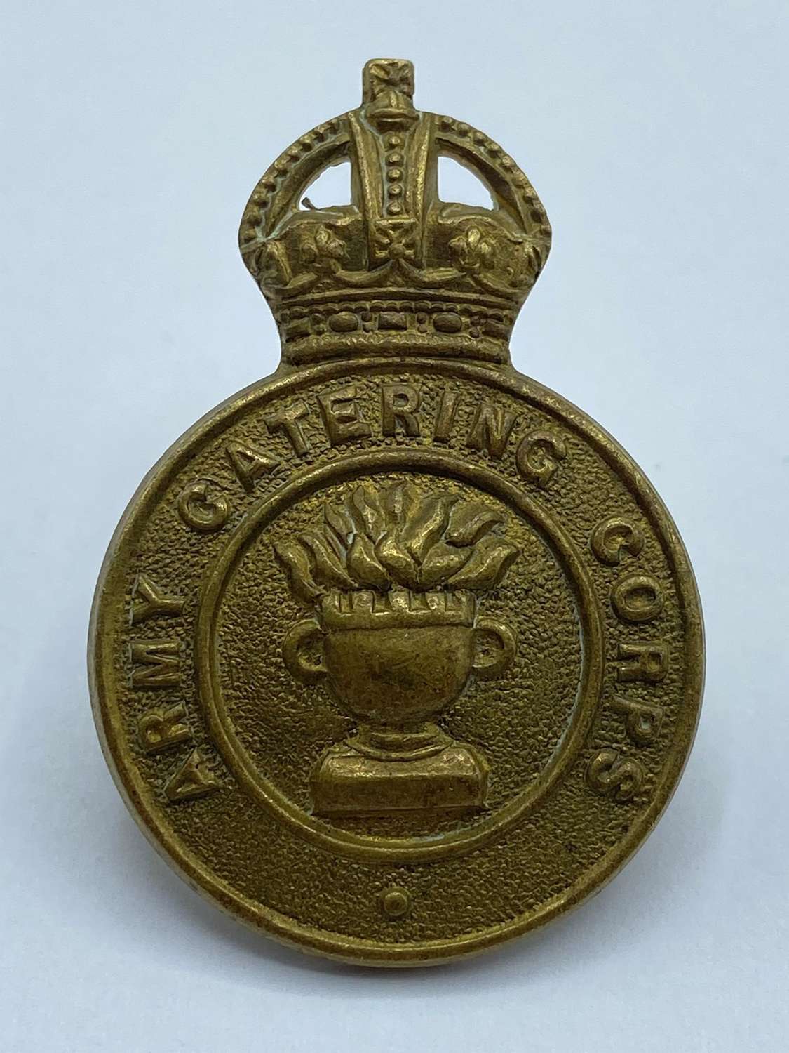 WW2 British Army Catering Corps Cap Badge Features The Kings Crown