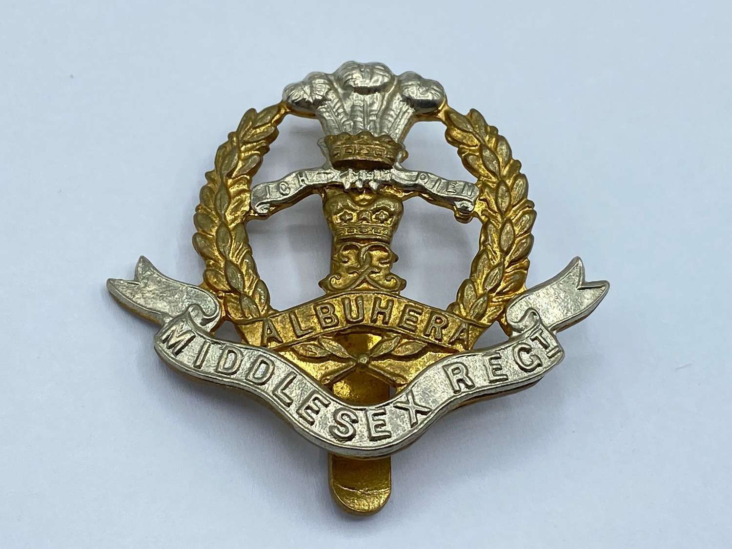 WW2 Period British Army Middlesex Regiment Slider Cap Badge