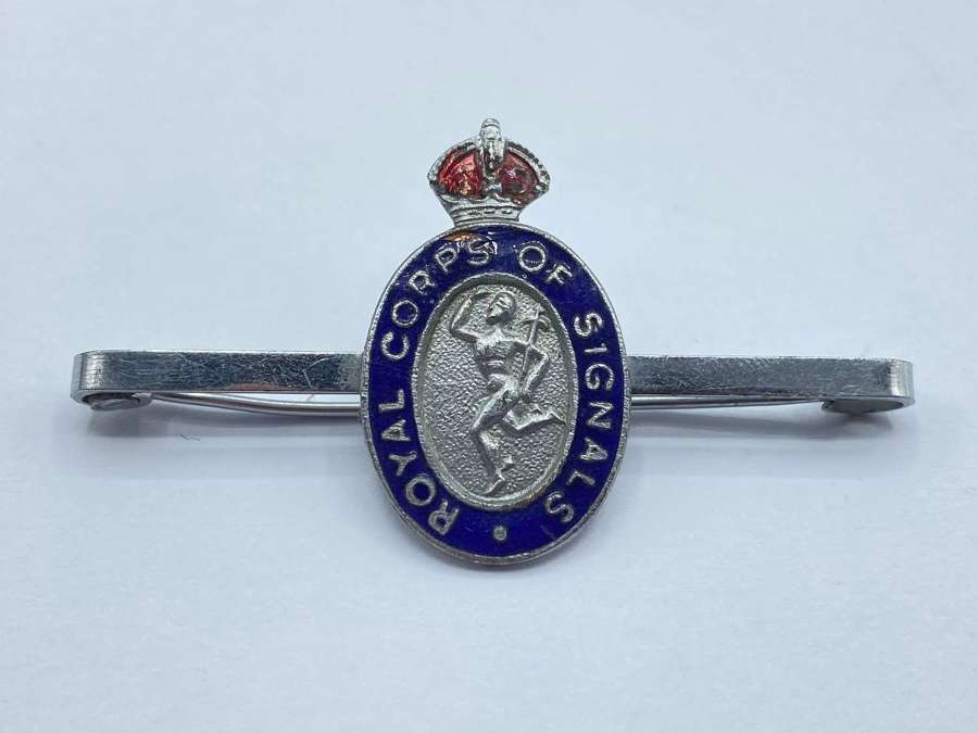 WW2 British Royal Corps Of Signals Enamel Sweetheart Brooch Badge