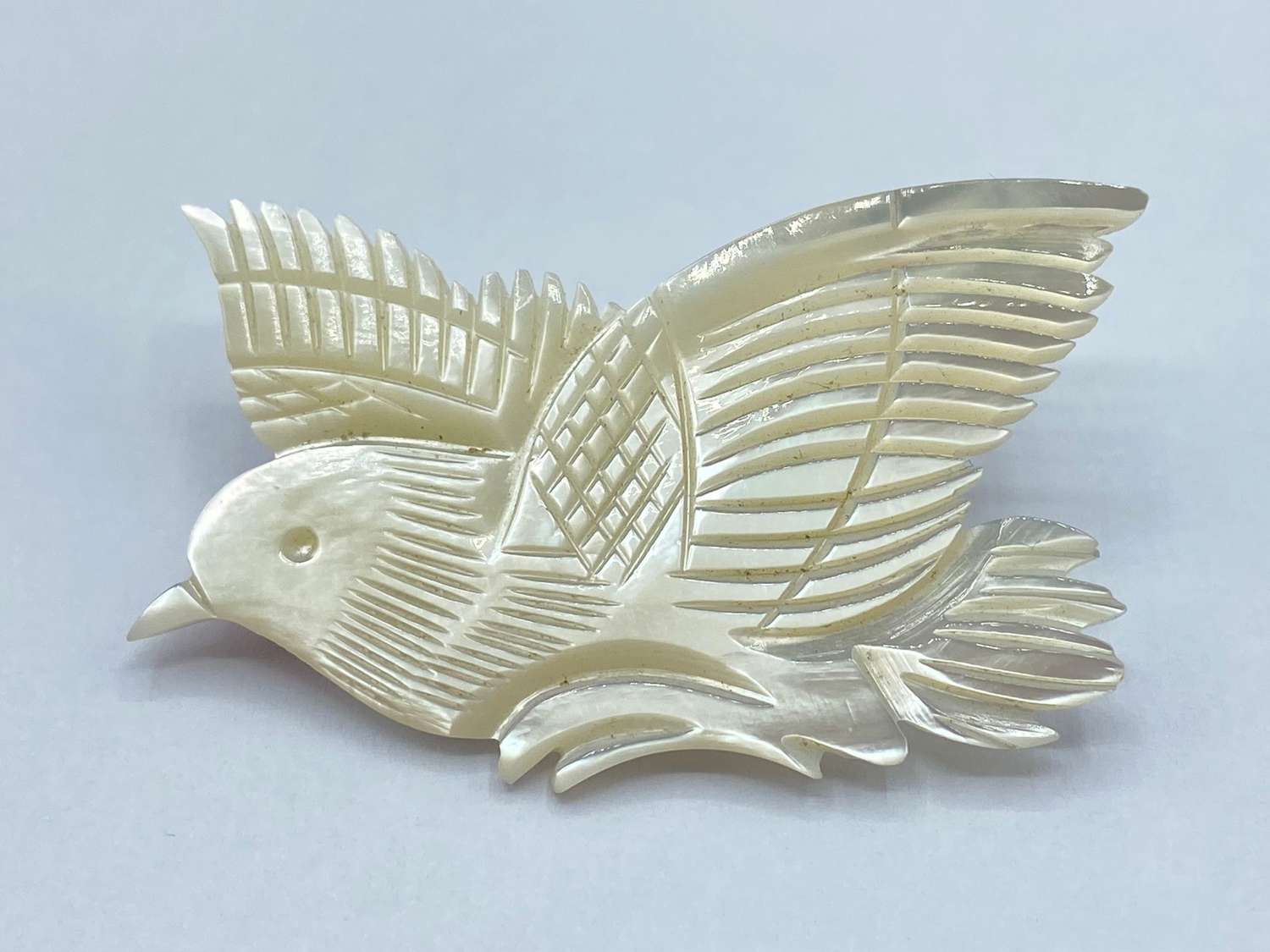 Beautiful Vintage Hand Carved Mother Of Pearl Bird Brooch