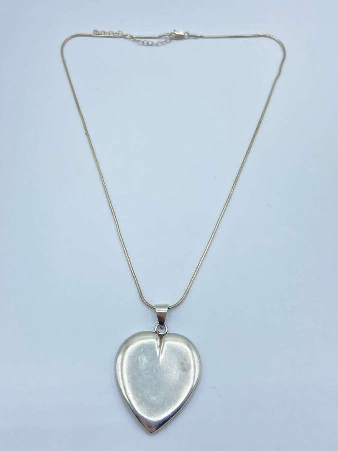 Beautiful Vintage Sterling Silver Large Puffy Heart Necklace