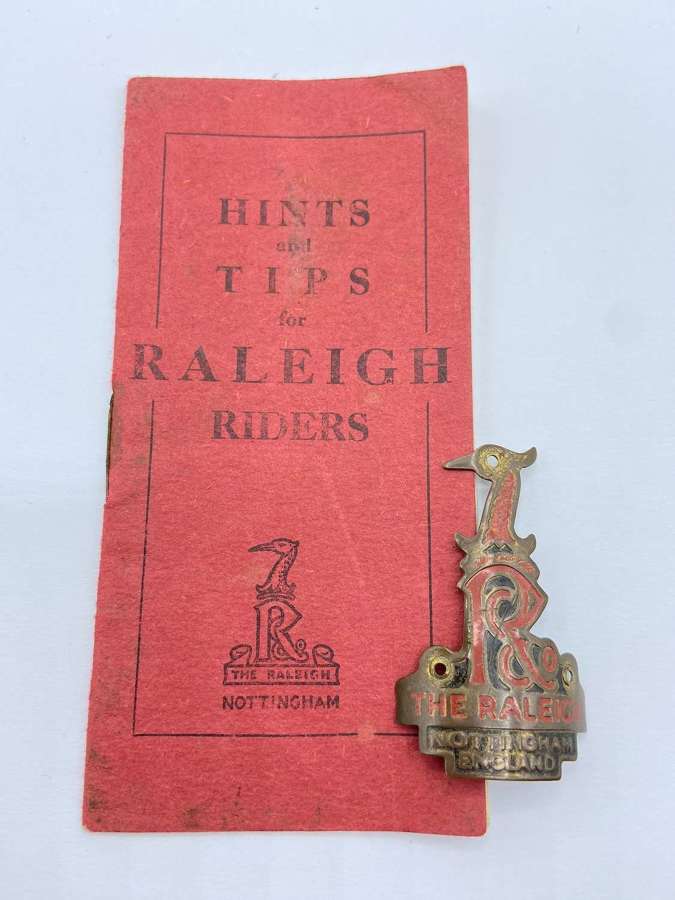 Vintage 1950s Hints & Tips For Raleigh Riders Handbook & Bike Badge