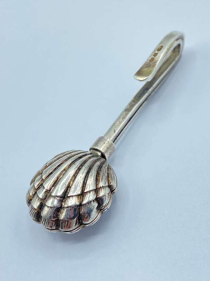 Vintage Silver Hallmarked London 2003 Clam Shell Ended Napkin Hook