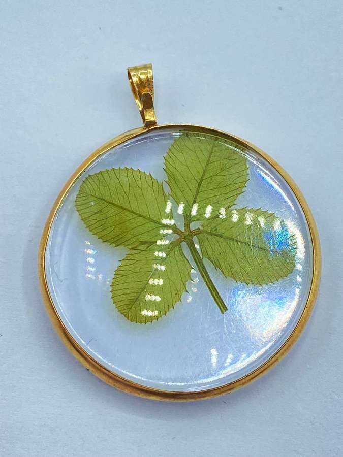 Vintage 9ct Gold Framed Lucky Four Leaf Clover Pendant