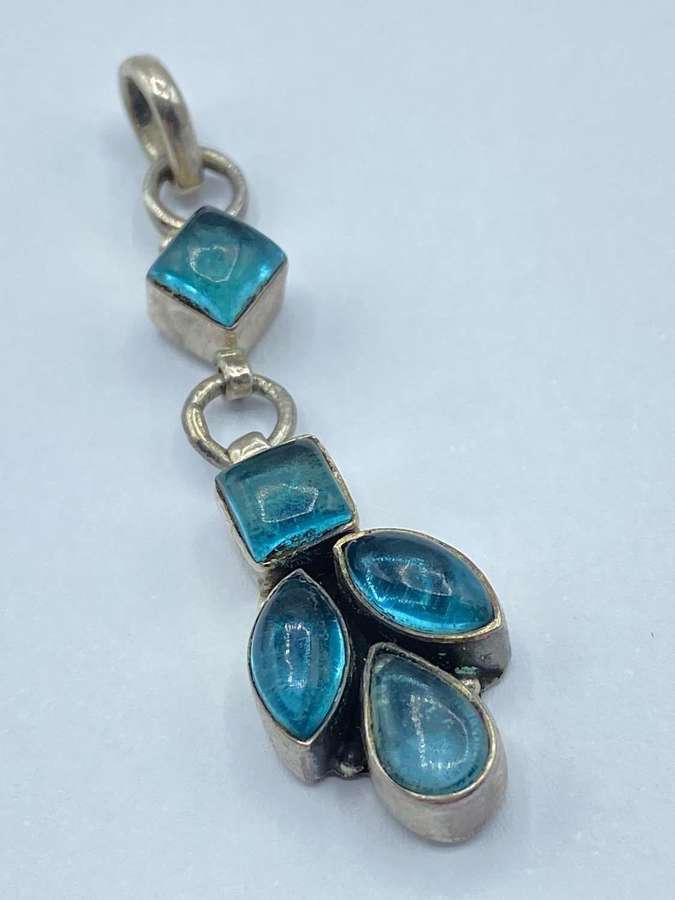 Beautiful Vintage Sterling Silver & Blue Topaz Necklace Pendsnt