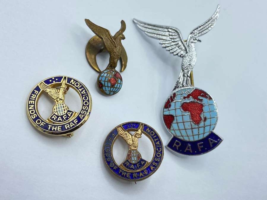 WW2 British Royal Air Force Association Cap Badge & Membership Badges