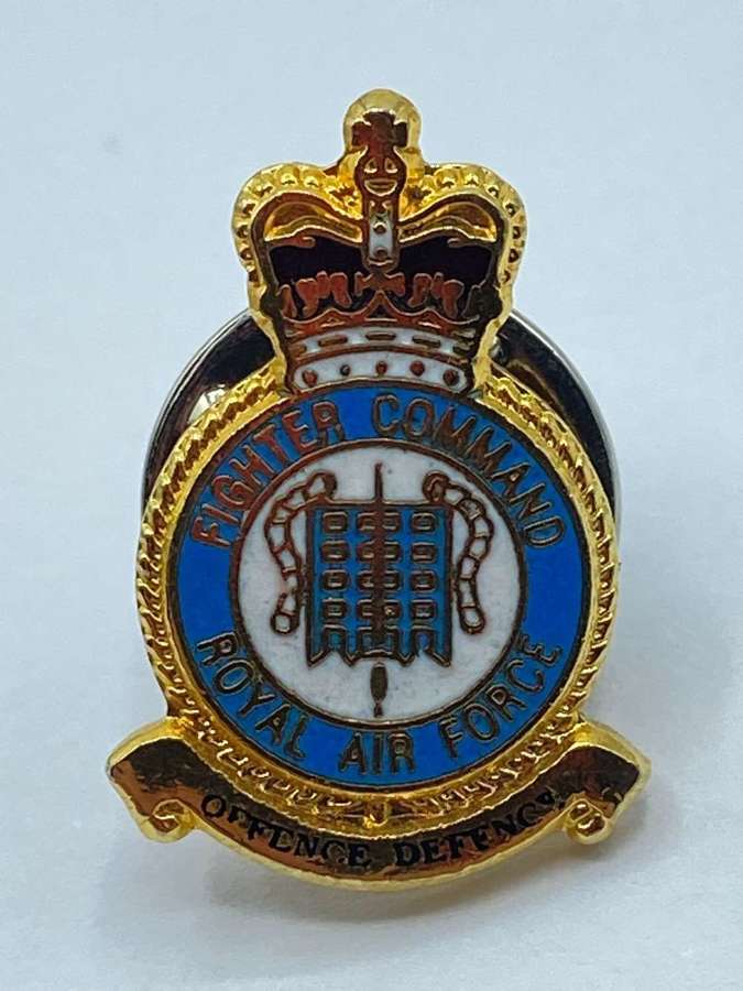 Post WW2 Royal Air Force RAF Fighter Command Enamel Gilt Pin Badge